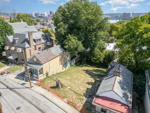 Vacant Double Lot in Covington