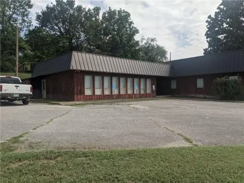 Versatile Commercial/Residential Opportunity in Harrison