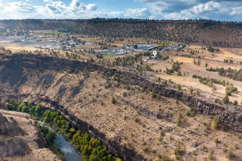 Terrebonne Live-Work Opportunity