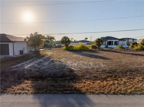 Waterfront Lot in Cape Coral