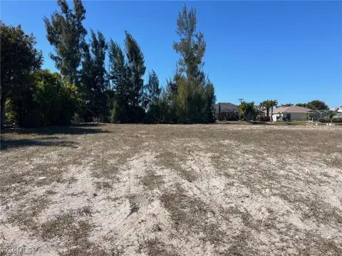 Cape Coral Waterfront Lot