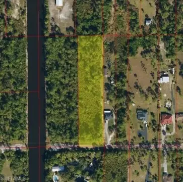 Spacious Lot in Naples, FL