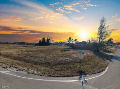 Residential Lot in Cape Coral