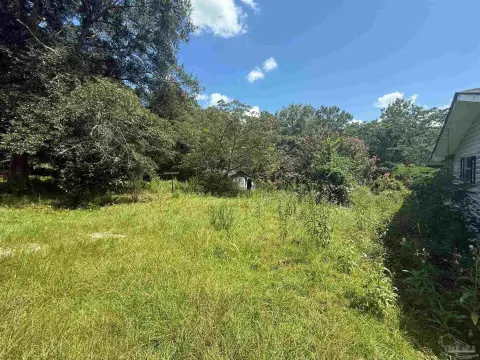 Expansive Land Parcel in Jay