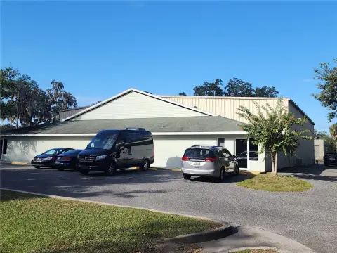 Leesburg Mixed-Use Commercial Property