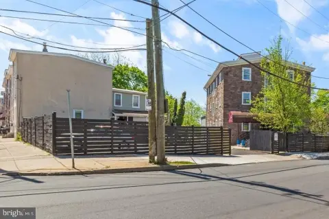 Norristown Commercial Space Available Now