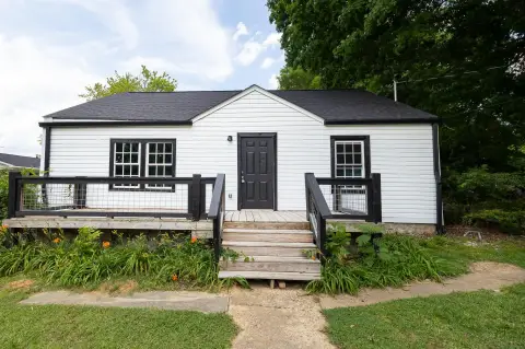 Updated 6-Unit Multifamily Property