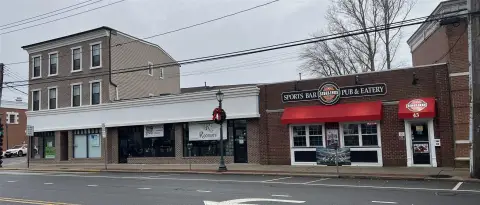 Retail Space in Lindenhurst, NY