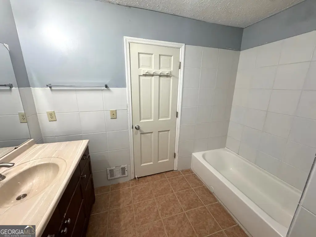 Picture 30