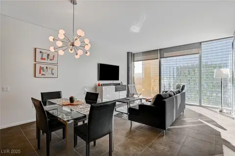 Furnished High-Rise Condo in Las Vegas