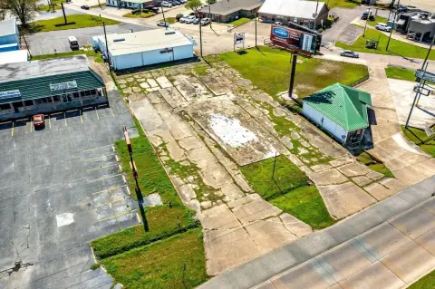 Prime Commercial Lot Near Downtown