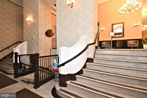 Condo with City Skyline Views