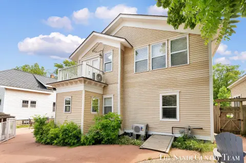 Renovated Three-Suite Triplex