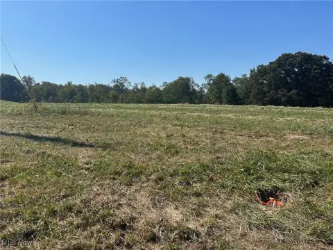 Glenford, OH: 12.36 Acres