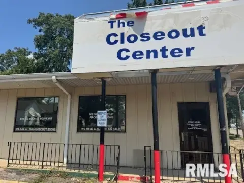 Springfield Retail/Restaurant with Drive-Thru