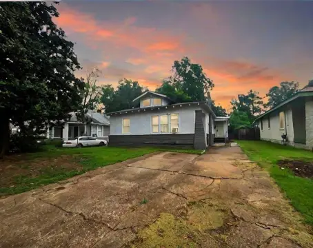 Duplex with Updated Electrical