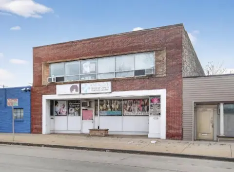 Multi-Tenant Mixed-Use Building