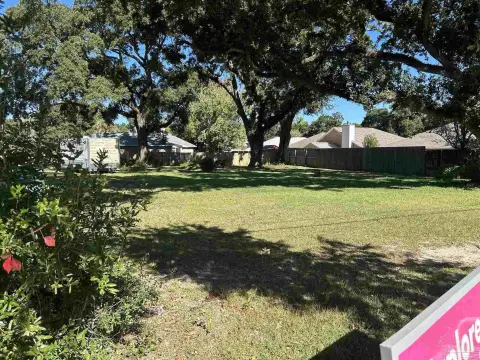 Commercial Corner Lot in Pensacola