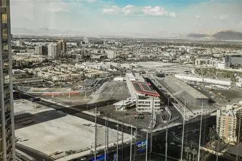 Las Vegas Penthouse with Strip Views