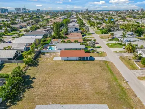 Double Lot in Naples Park
