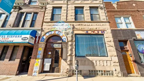 Pilsen Commercial Property with High Traffic