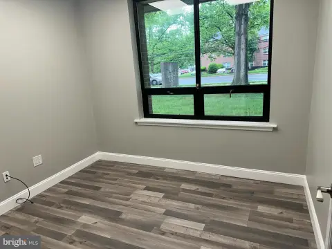 Renovated Office Unit with Private Entrance