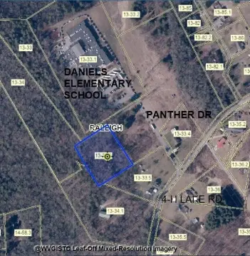 Residential Land in Daniels, WV