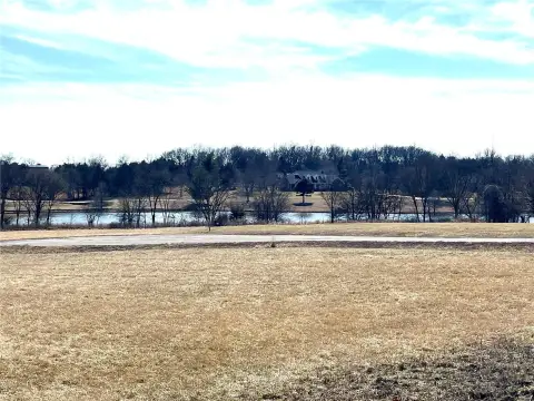 Residential Land in Lebanon, MO