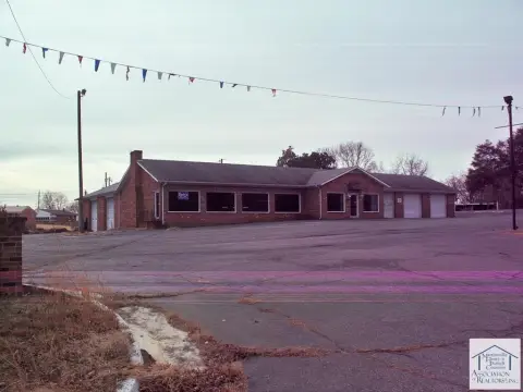 Commercial Property with Garage Bays