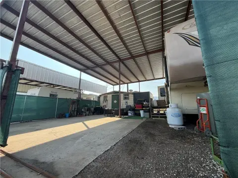 Improved Lot with Full Coverage