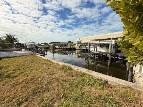 Triple Lot in St. James