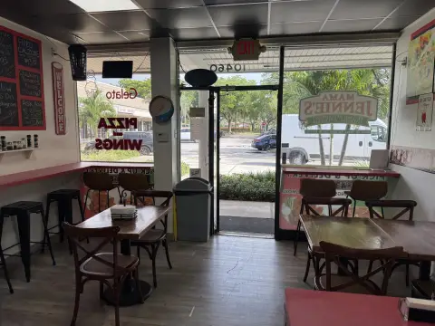 Pizzeria With Fully Equipped Kitchen