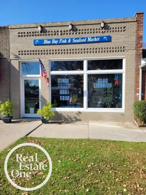 Grosse Pointe Woods Retail Opportunity