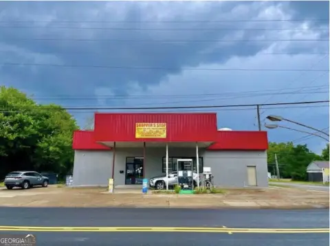 Recently Renovated Convenience Store