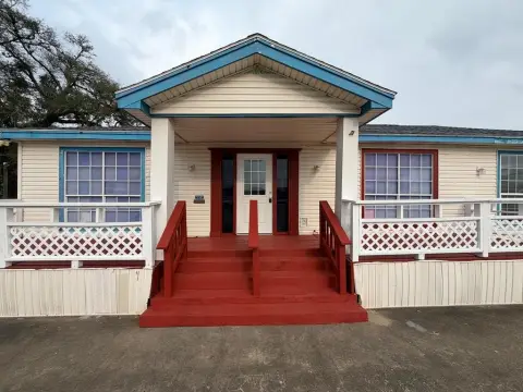 High-Visibility Commercial Property in Richwood