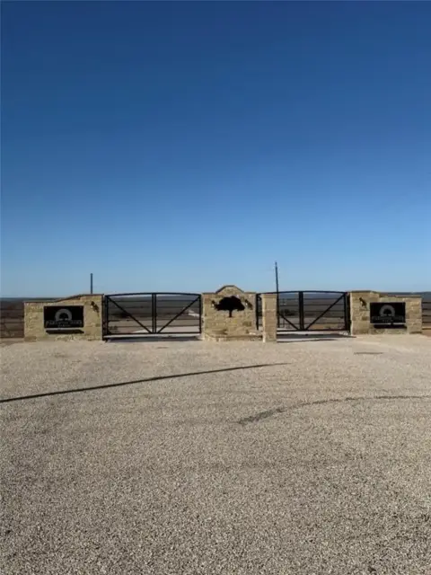 5+ Acre Ranch Retreat