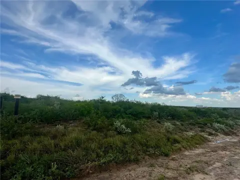 16 Acres in Double Eagle Ranch