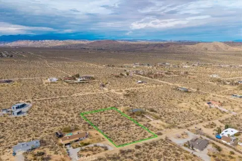 Joshua Tree Land with Approved Plans