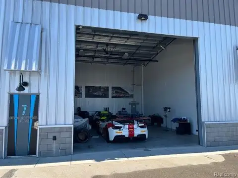 M1 Concourse Private Garage Unit