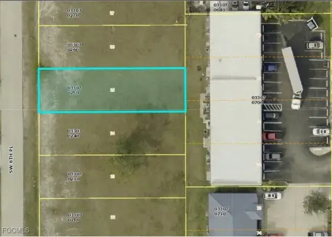 Commercial Lot in Growing Area