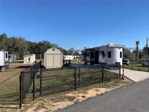 Corner Lot in Lake Oklawaha