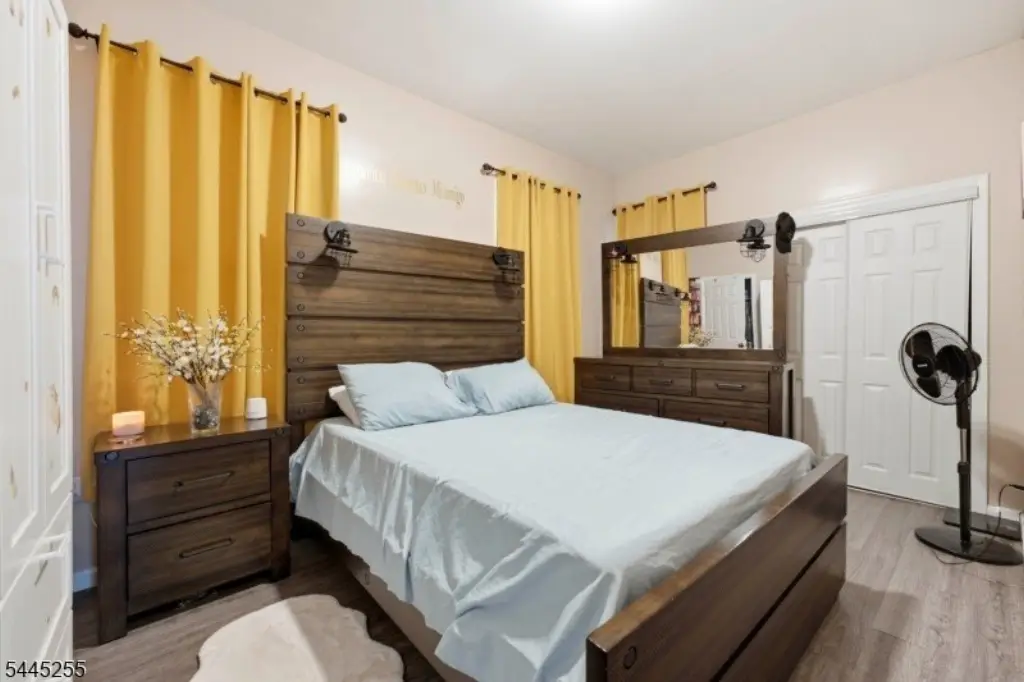 Picture 9