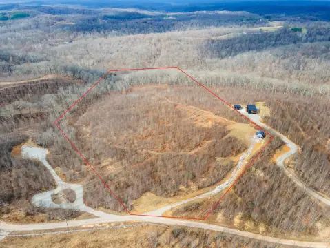 McArthur, OH Land with Cabin