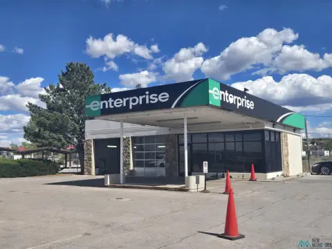 Commercial Building Near Gallup Airport