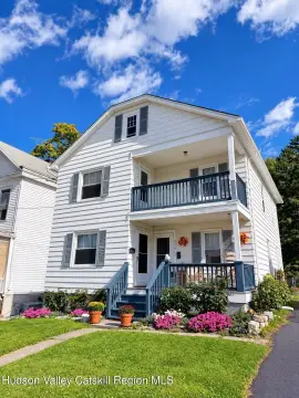 Two-Unit Duplex with Rear Yard