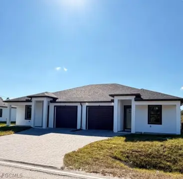New Duplex in Lehigh Acres