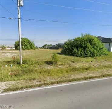 Residential Lot in Cape Coral