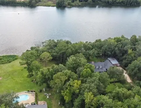 Riverfront Lot in Riverchase
