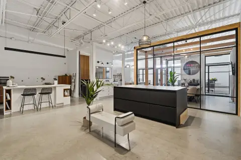 Office Unit in Business Center