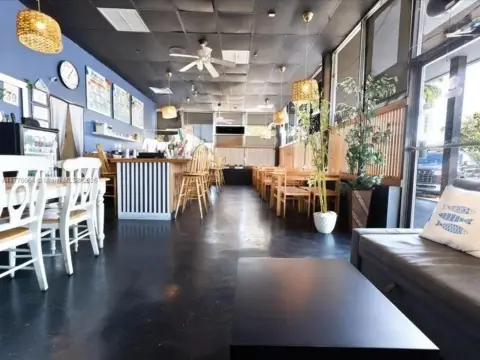 Profitable Asian Fusion Restaurant Opportunity